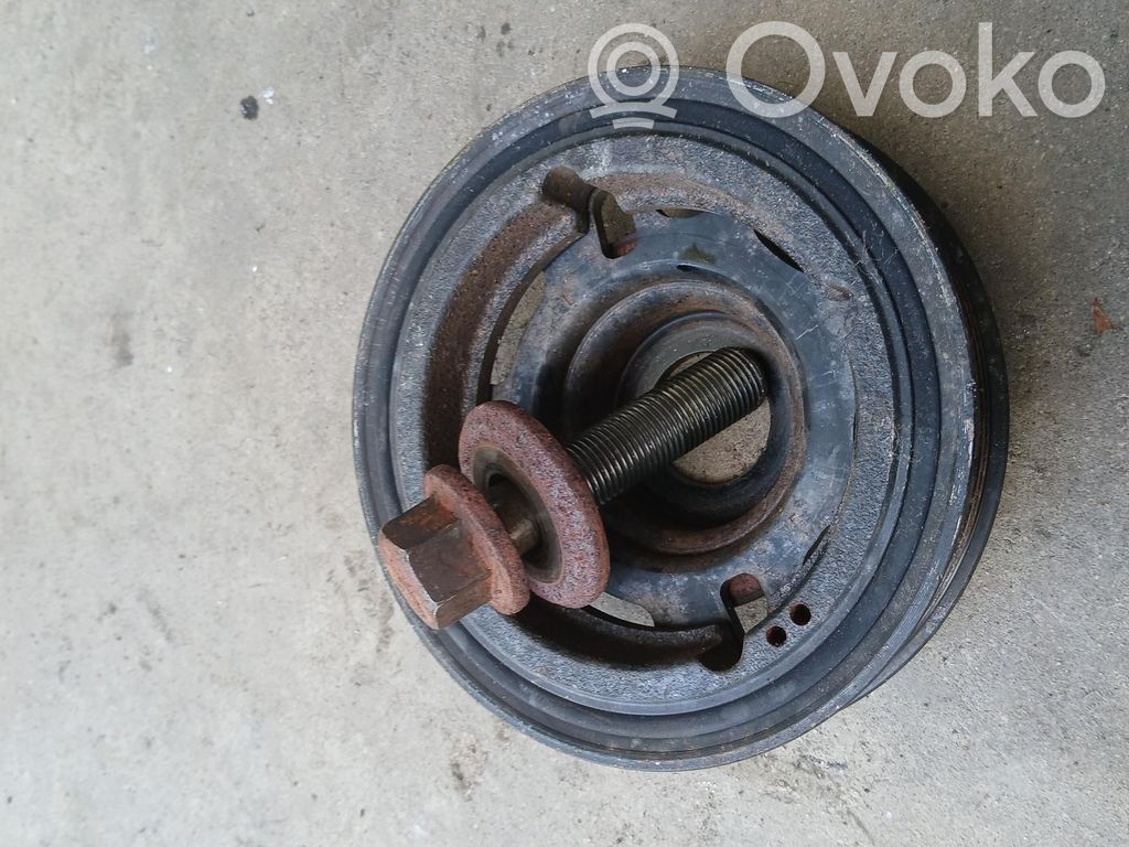Ford Focus Crankshaft pulley 