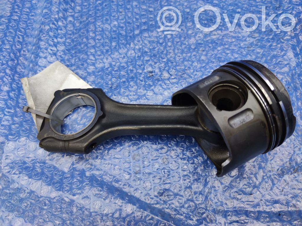 Mercedes-Benz E W211 Piston with connecting rod 