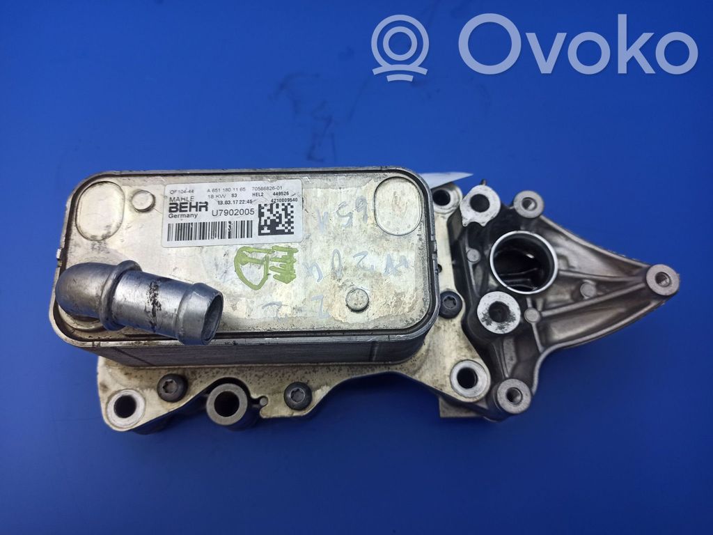 Mercedes-Benz C W204 Oil filter mounting bracket 