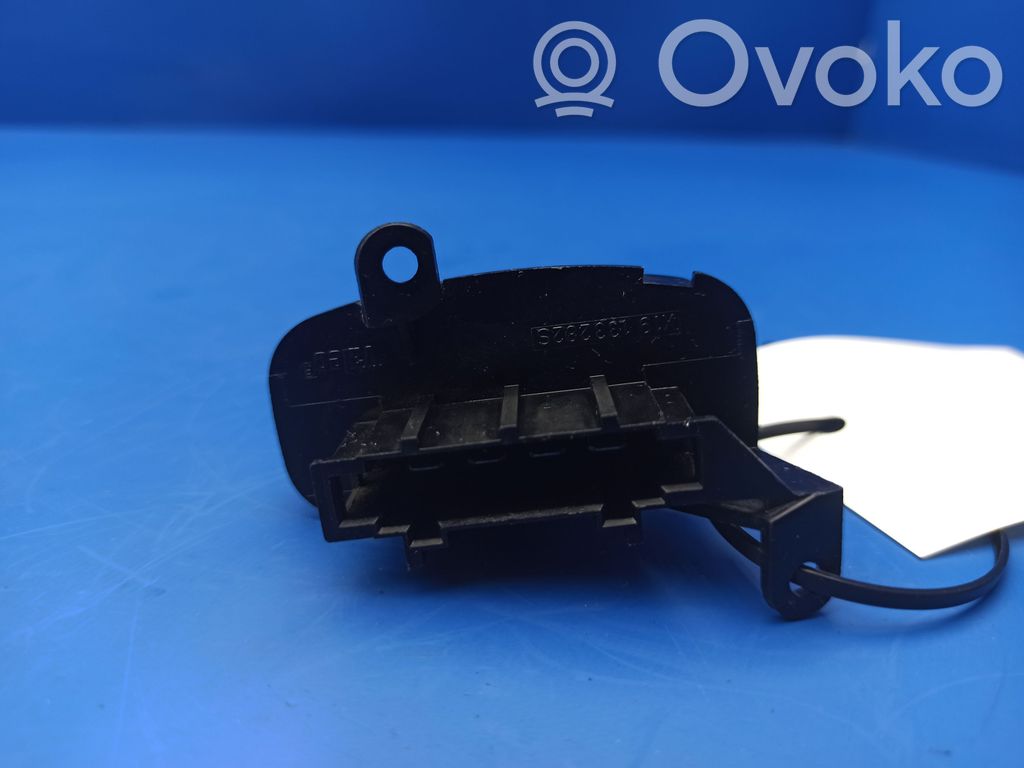 Mercedes-Benz Vito Viano W638 Salona mazā radiatora ventilatora relejs 