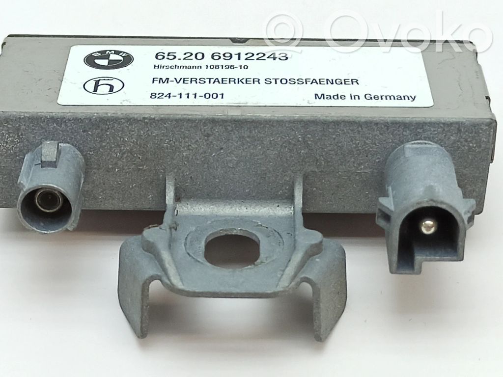 BMW Z4 E85 E86 Aerial antenna amplifier 