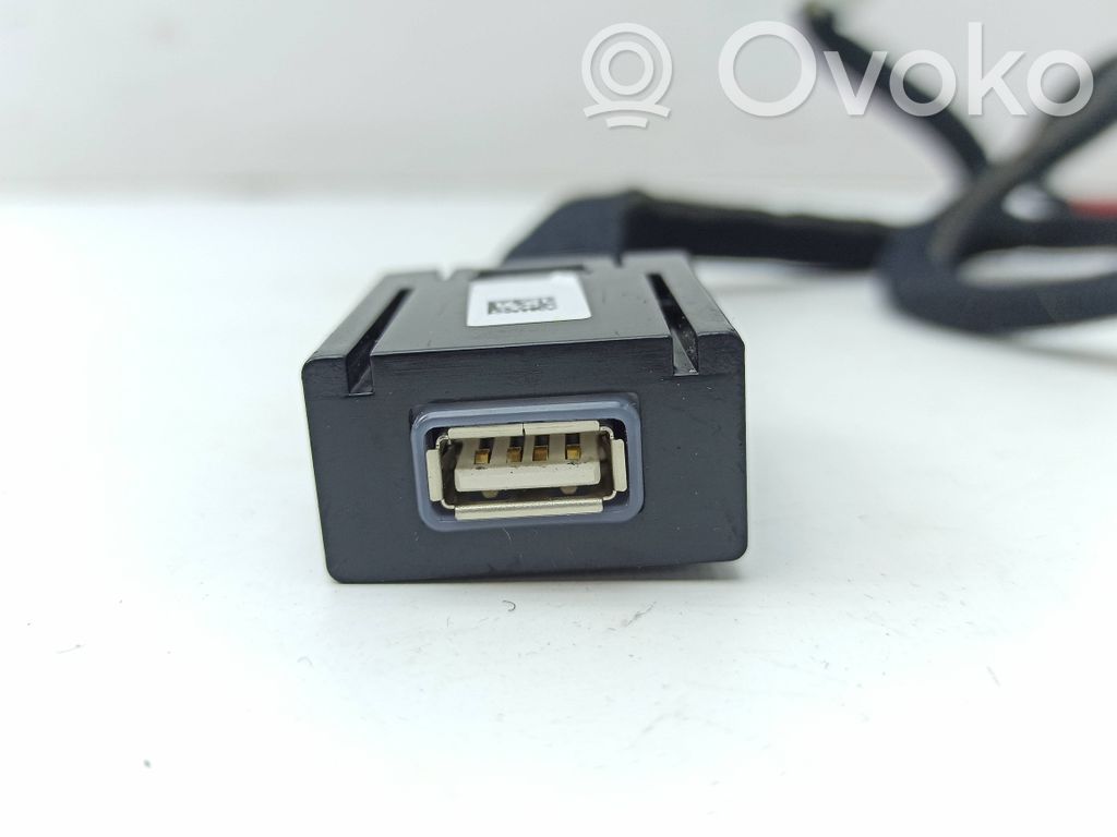 KIA Niro Enchufe conector USB 