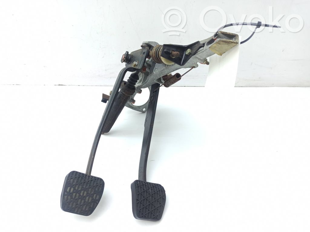Mercedes-Benz COMPAKT W115 Pedaliera 
