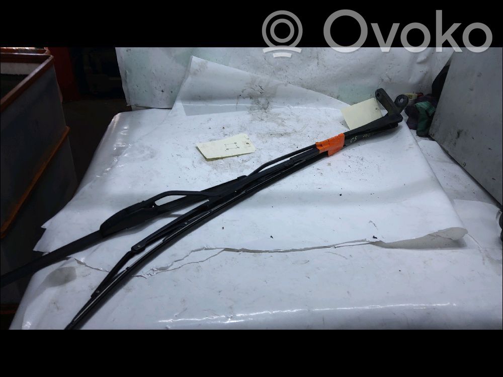 Citroen C5 Front wiper blade arm 