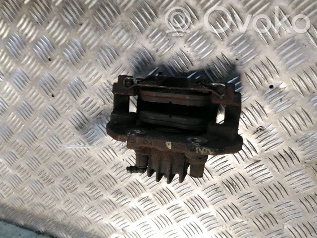 Peugeot 306 Zacisk hamulcowy przedni 