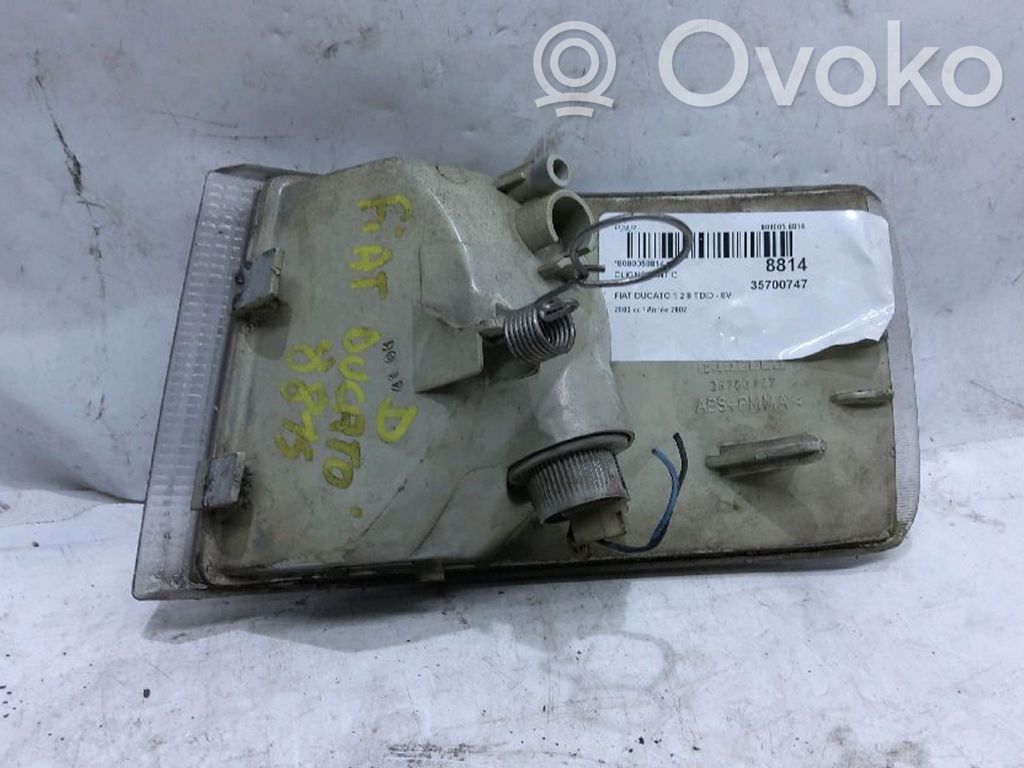 Frontblinker   1303853080,35700747,35700747