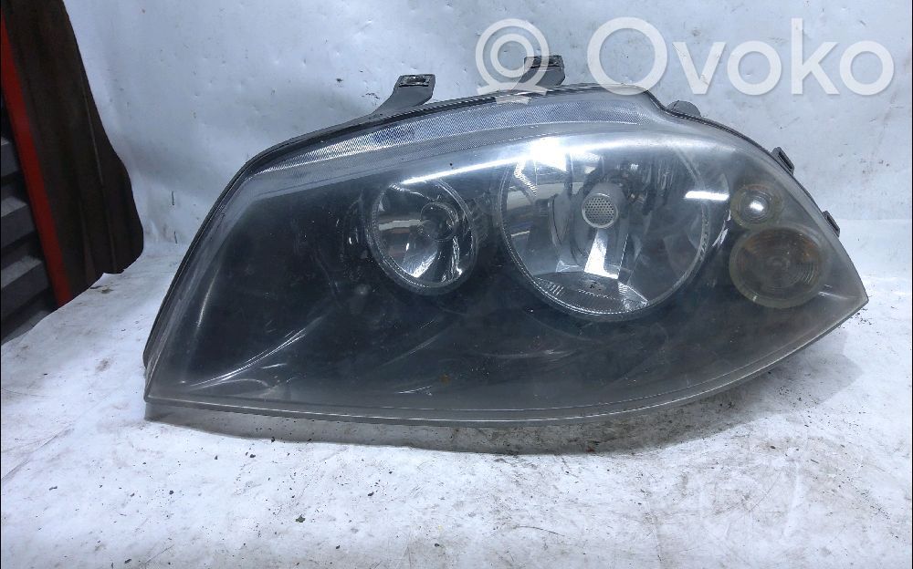 Seat Ibiza III (6L) Lampa przednia 