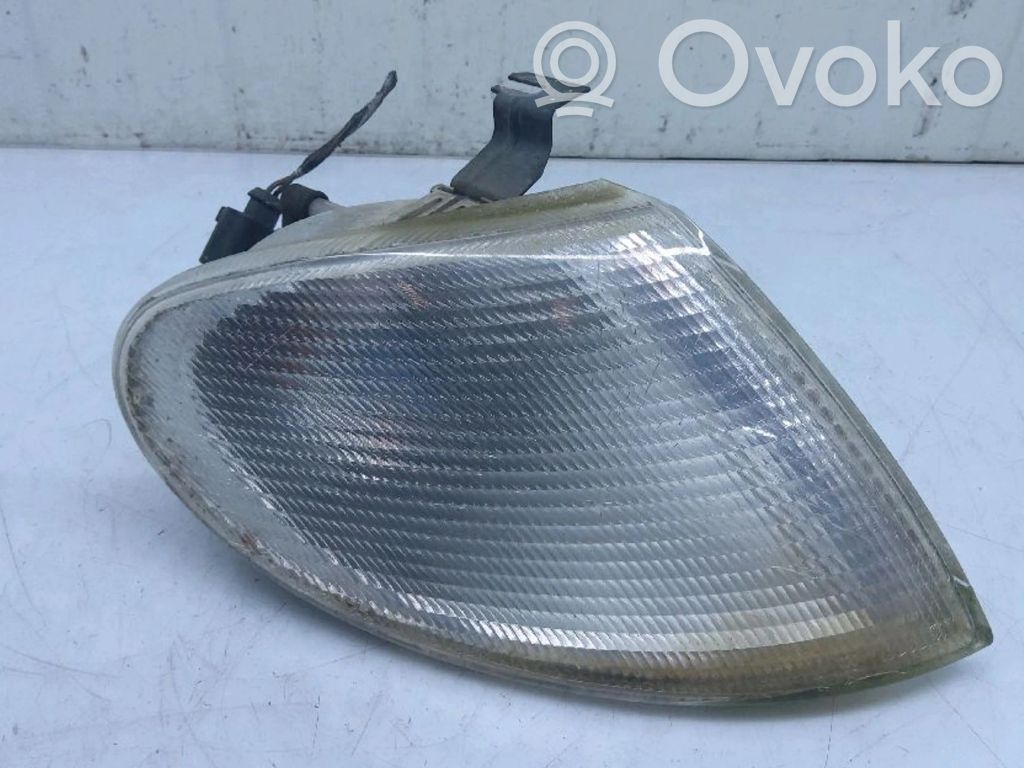 Ford Galaxy Front indicator light 