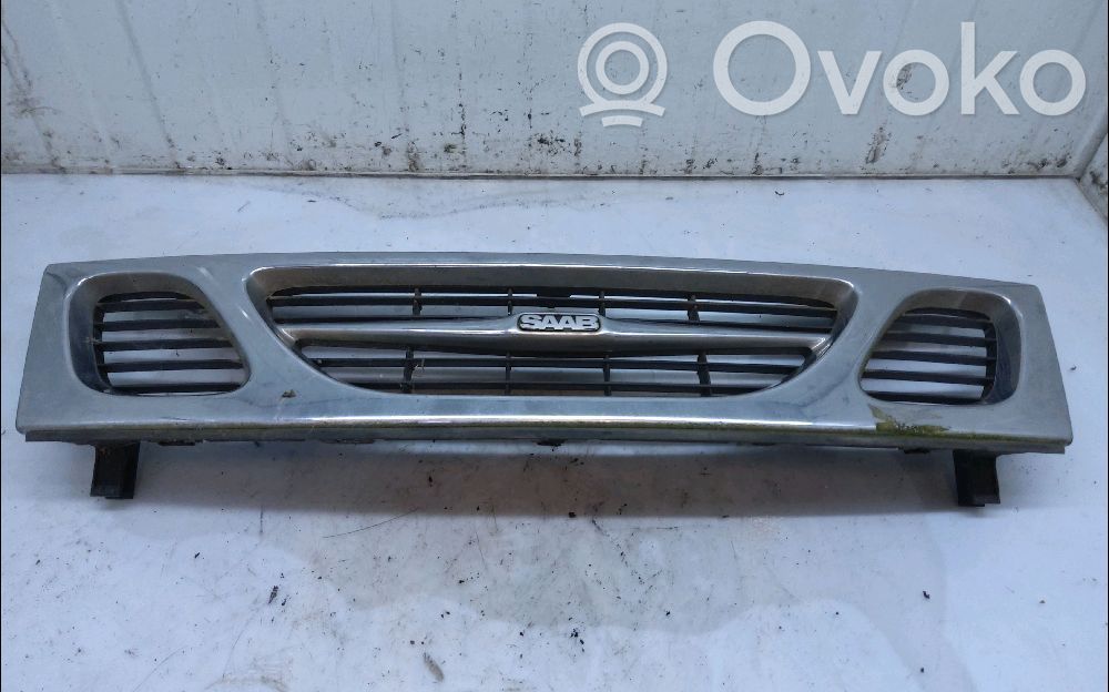 Saab 9-3 Ver1 Etupuskurin ylempi jäähdytinsäleikkö 