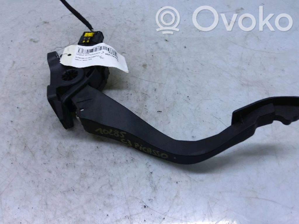 Citroen C3 Picasso Accelerator throttle pedal 