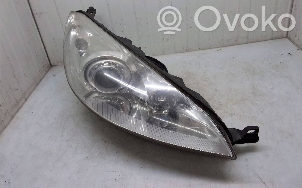 Peugeot 407 Lampa przednia 