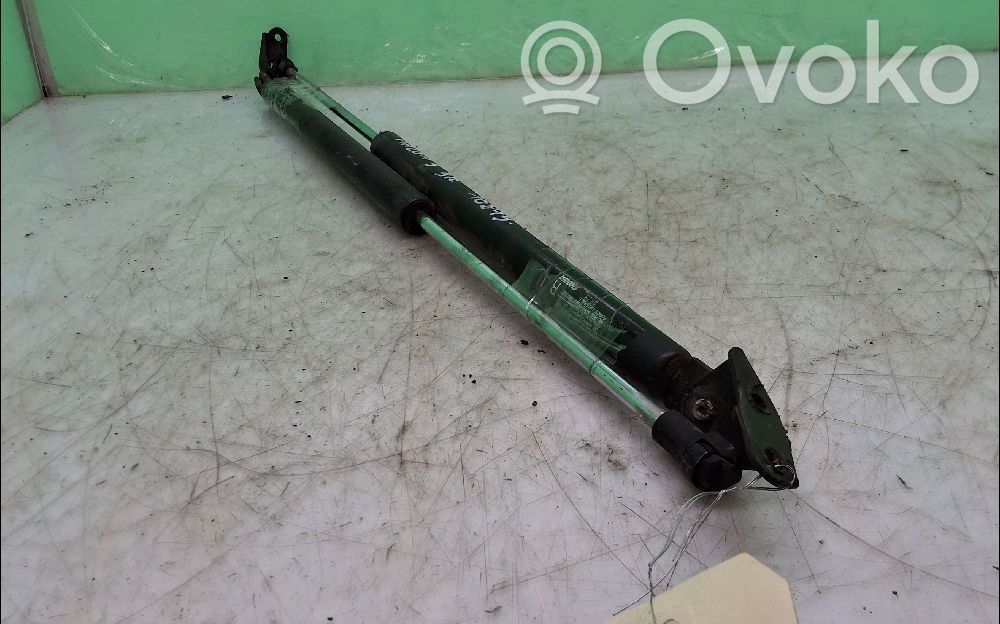 Mazda 5 Tailgate/trunk strut/damper 