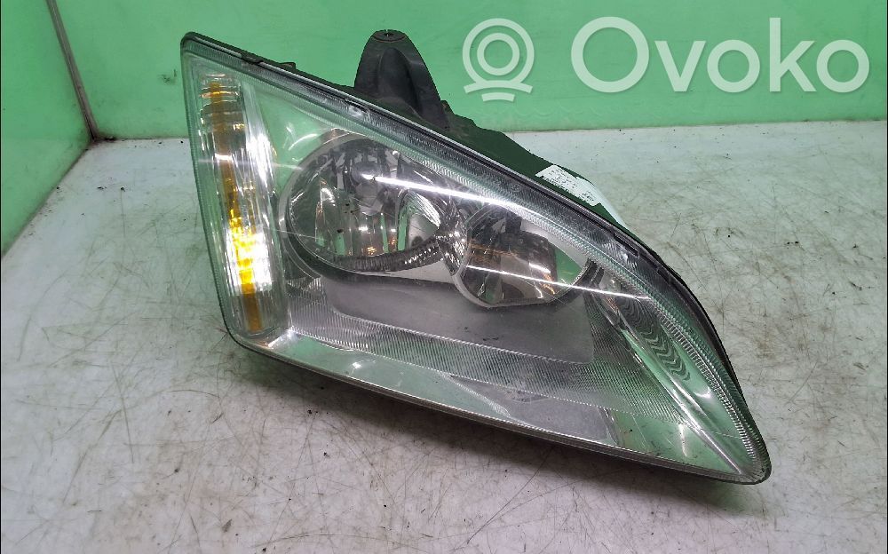 Ford Focus Headlight/headlamp 