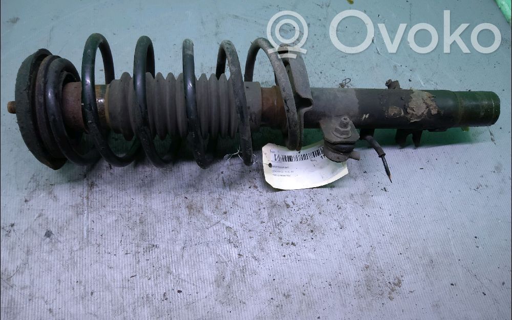 Citroen C3 Priekšpusē amortizators 