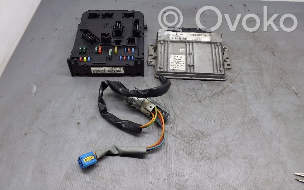 Citroen Xsara Picasso Engine ECU kit and lock set 