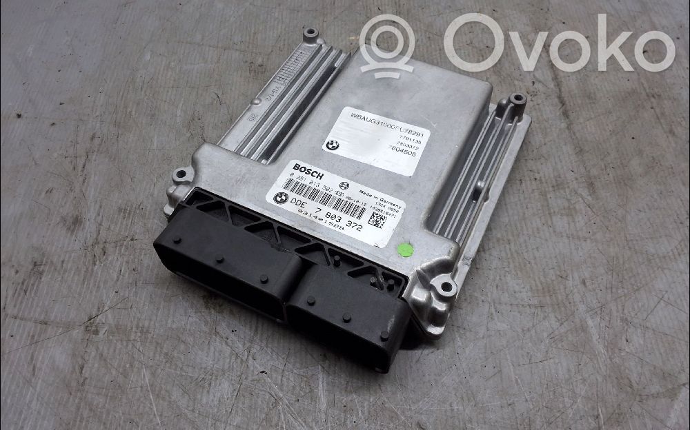 BMW 1 E81 E87 Engine control unit/module 