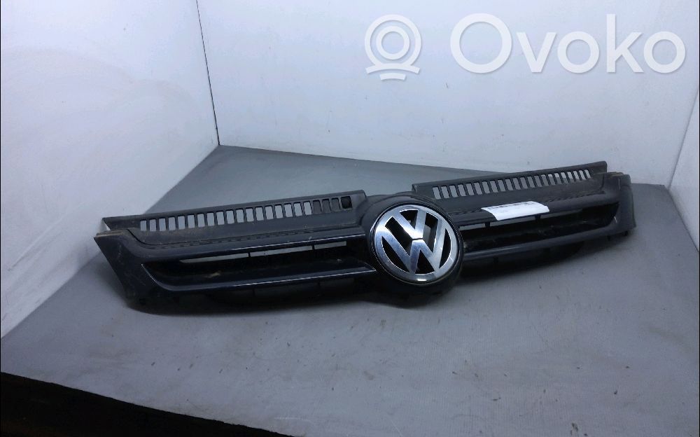 Volkswagen Golf Plus Front bumper upper radiator grill 