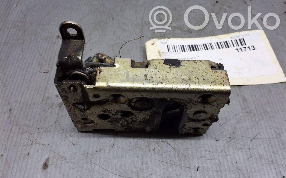 Peugeot 106 Front door lock 
