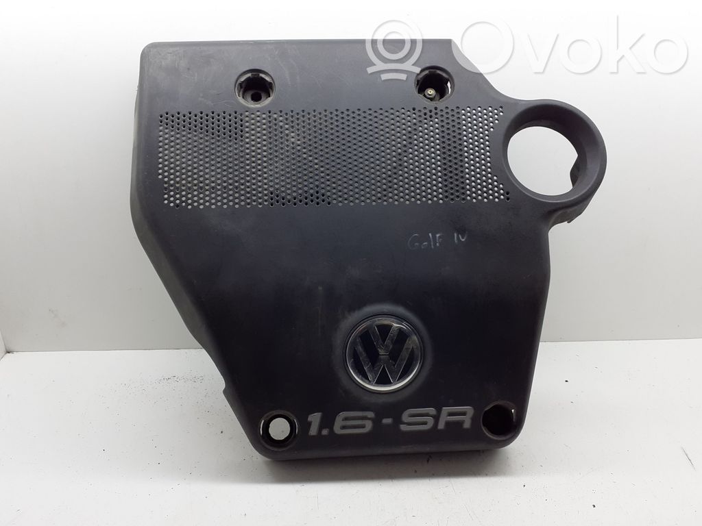 Volkswagen Golf IV Osłona górna silnika 