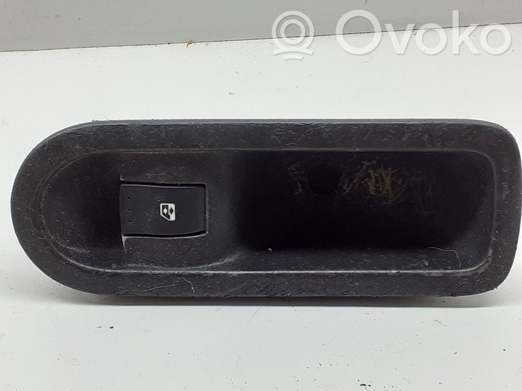Renault Megane II Electric window control switch 