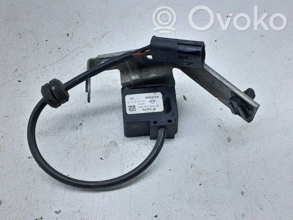 Infiniti QX70 S51 Air suspension front height level sensor 