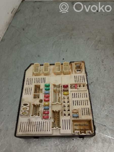 Renault Laguna III Fuse module 