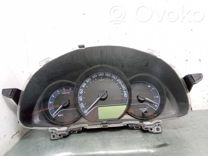 Toyota Auris 150 Speedometer (instrument cluster) 