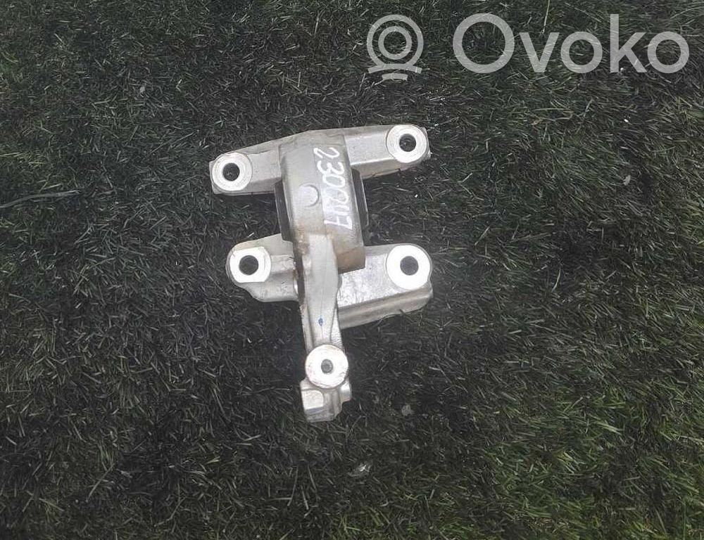Peugeot 5008 Engine mount bracket 
