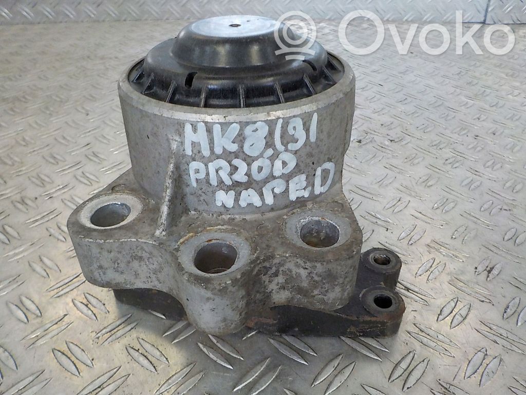 Engine mounting bracket