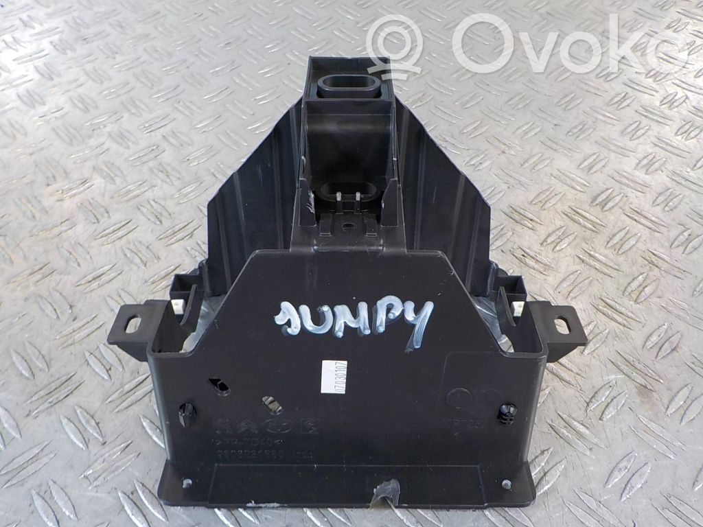 Citroen Jumpy Navigation GPS unit bracket/holder 