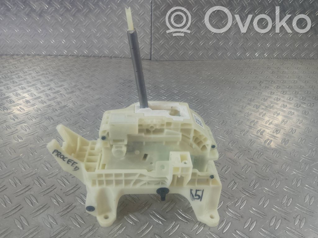 KIA Pro Cee'd III Palanca/selector de cambios 