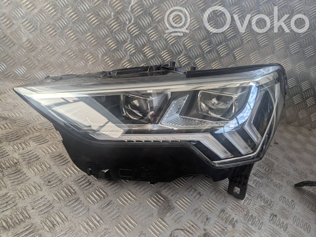 Audi Q3 F3 Scheinwerfer 