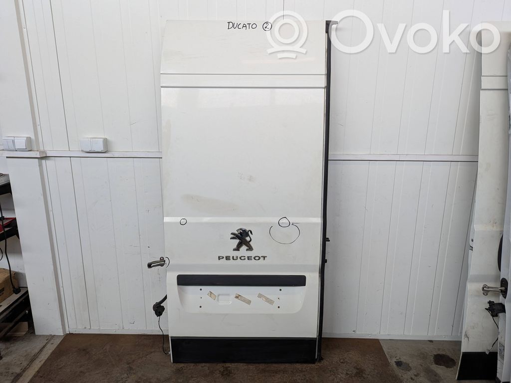 Back/rear loading door
