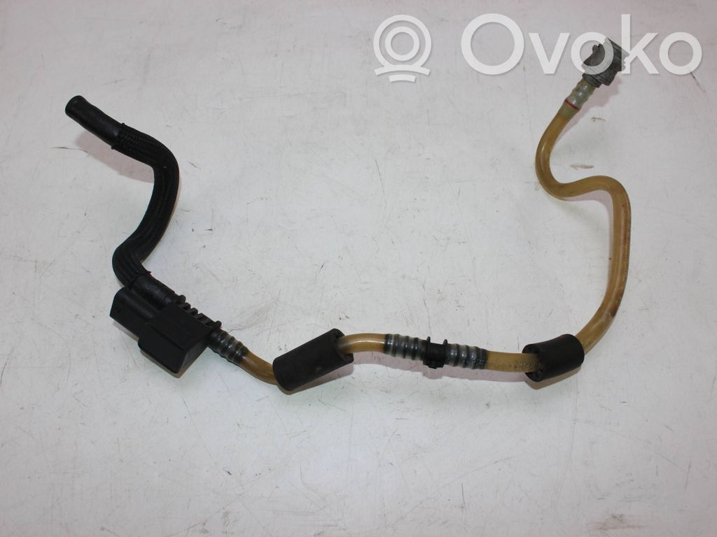 BMW X5 E70 Fuel line pipe 