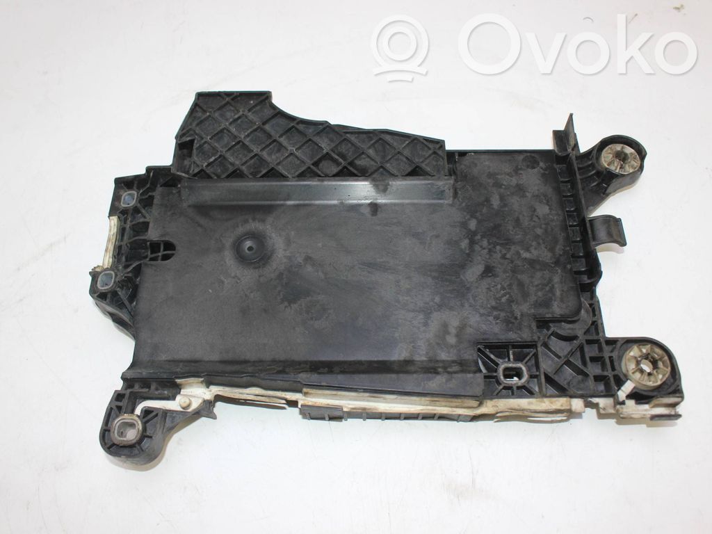 BMW X1 F48 F49 Podstawa / Obudowa akumulatora 