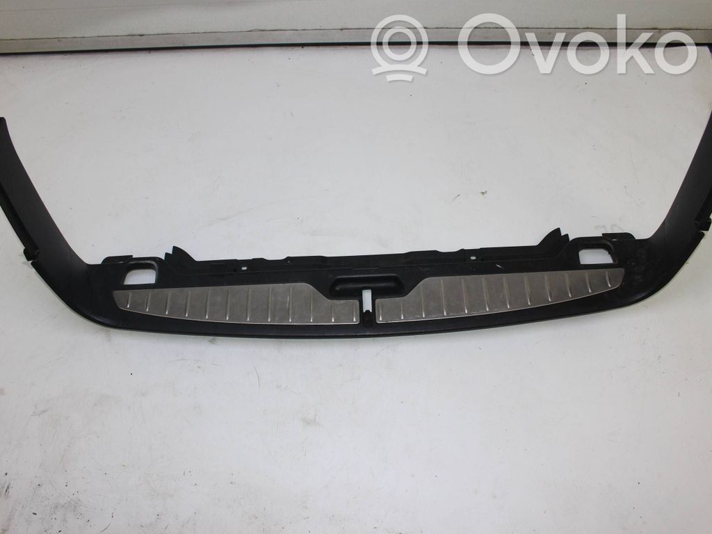 BMW 5 F10 F11 Osłona pasa bagażnika 