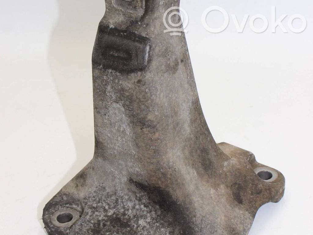 BMW X3 F25 Engine mounting bracket 
