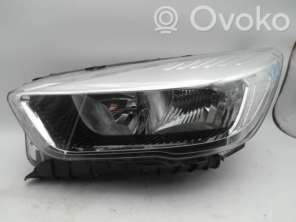 Ford Kuga II Priekinis žibintas 
