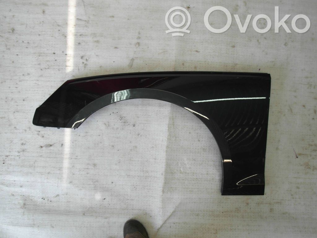 Audi A4 S4 B9 8W Sparnas 