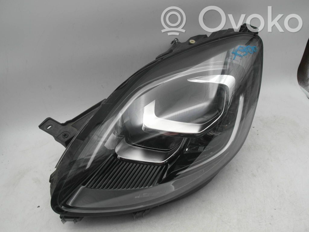 Ford Puma Headlight/headlamp 