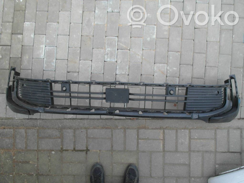 Ford Explorer VI Front bumper lip 