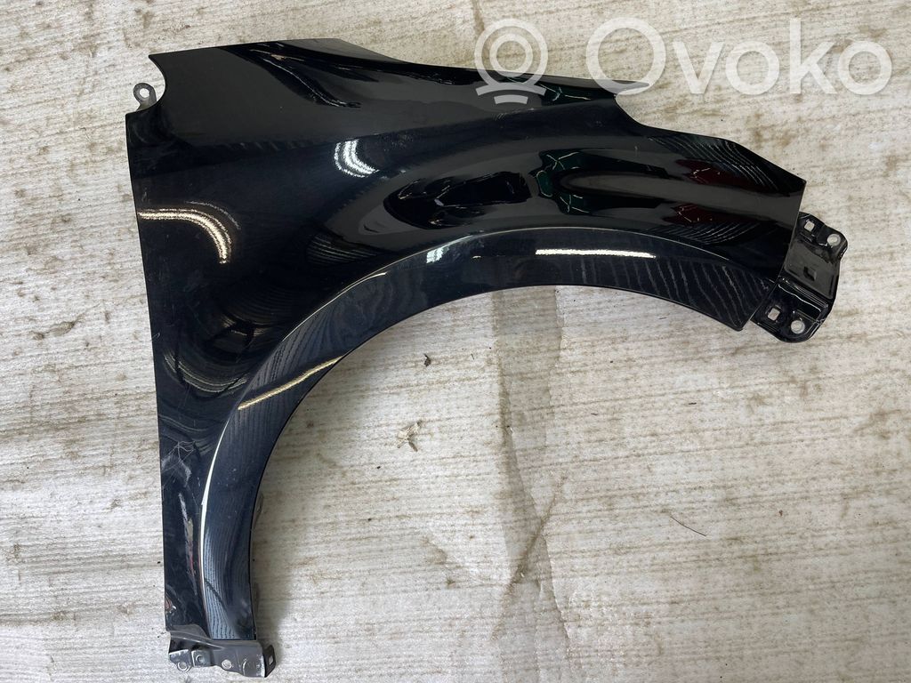 Toyota Yaris XP210 Guardabarro 