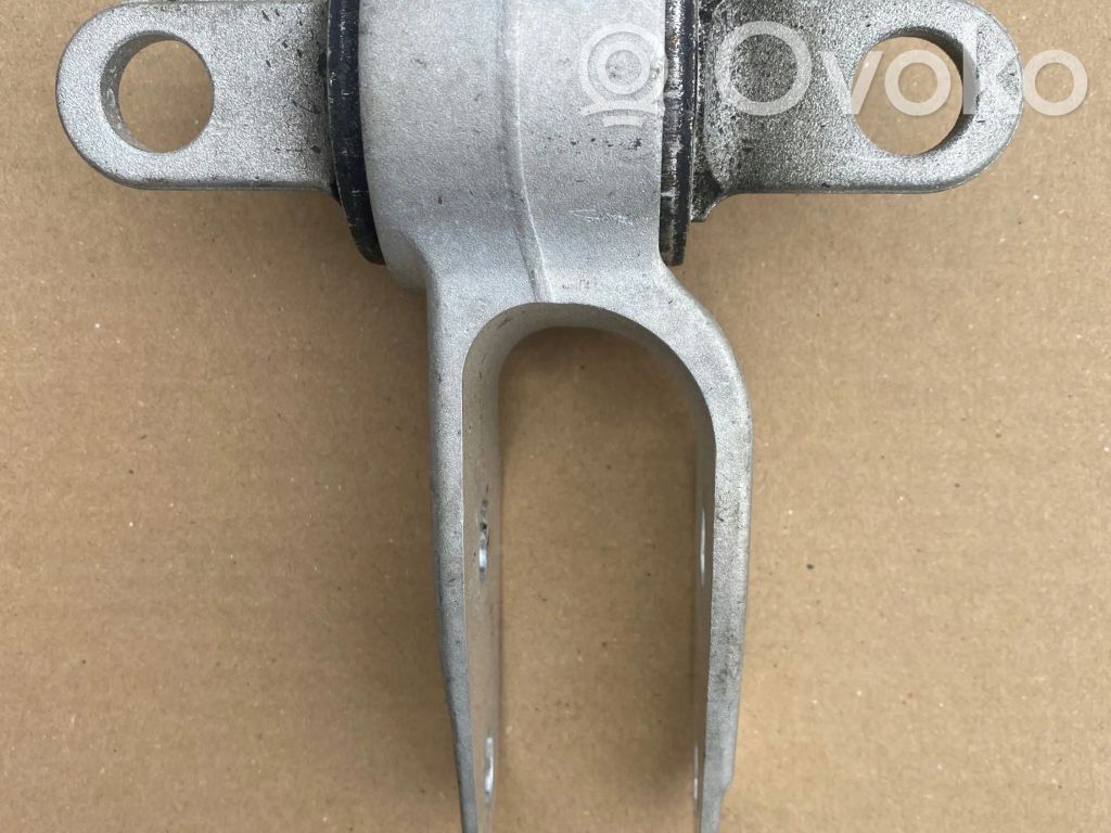 Tesla Model X Engine mounting bracket 