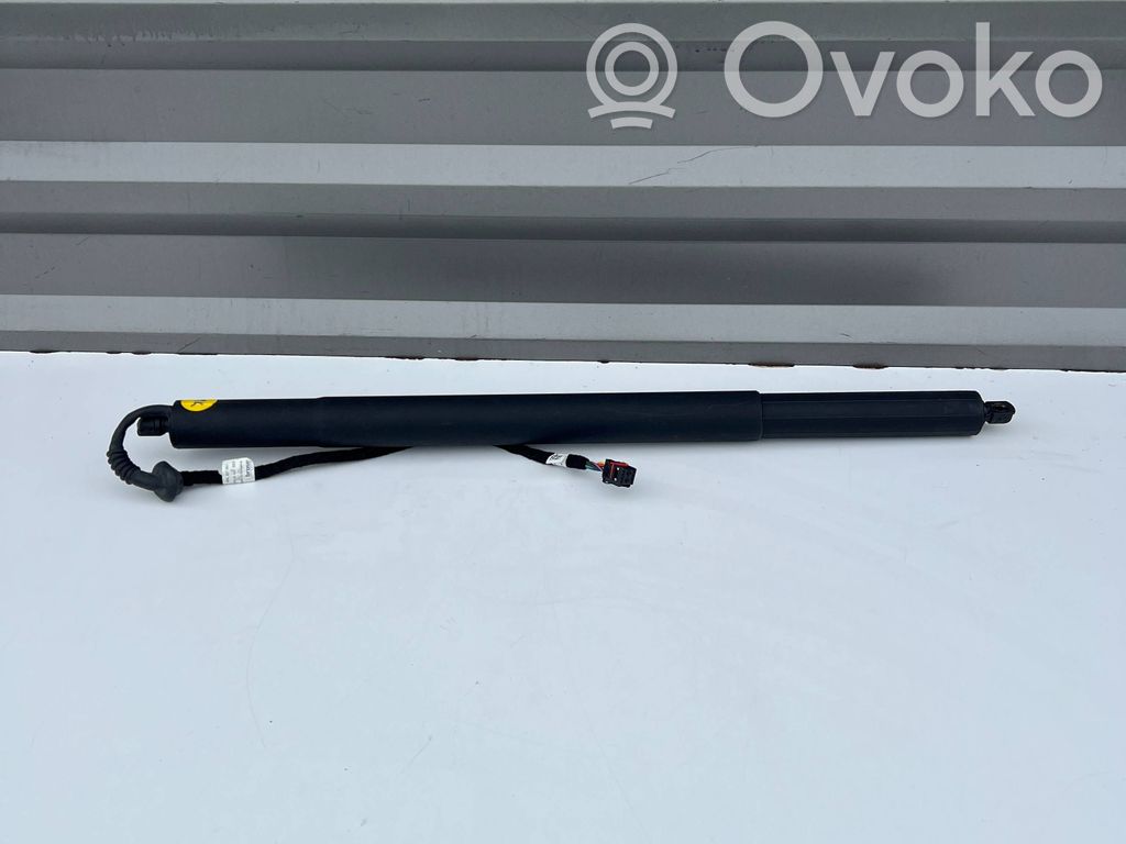 Lamborghini Urus Tailgate/trunk strut/damper 