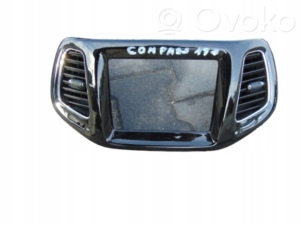 Jeep Compass Dysze / Kratki środkowego nawiewu deski rozdzielczej 