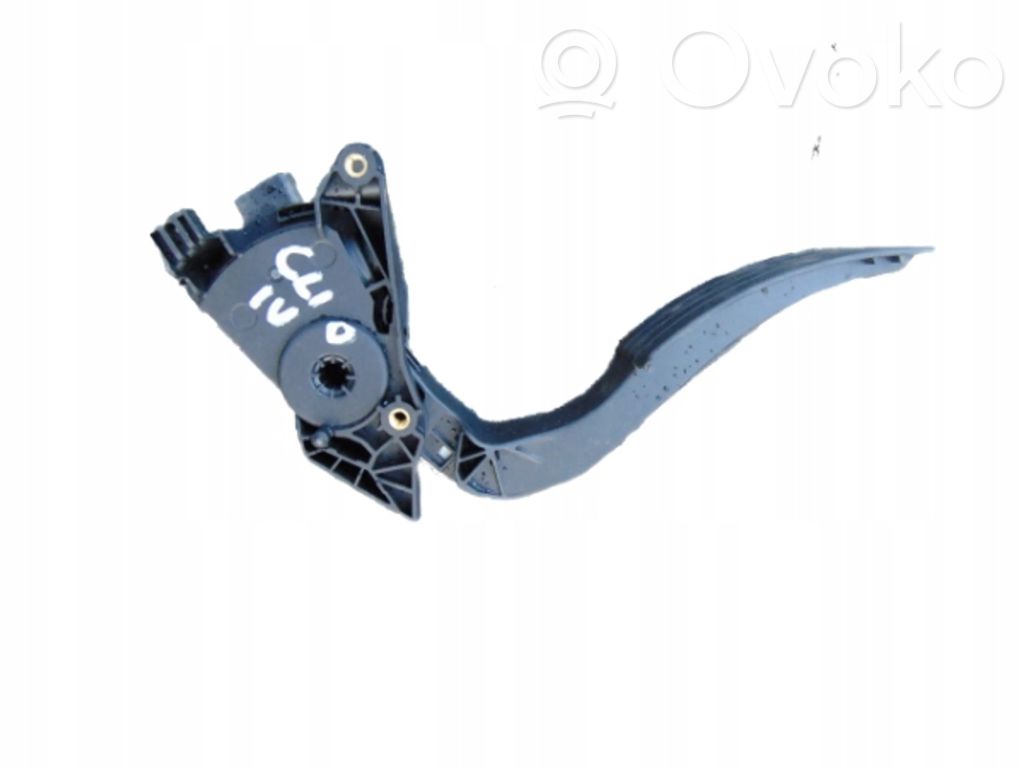 Renault Clio IV Accelerator throttle pedal 