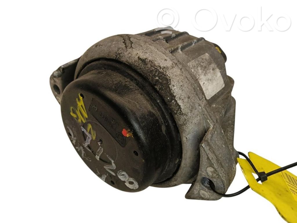 Engine mounting bracket   13981112