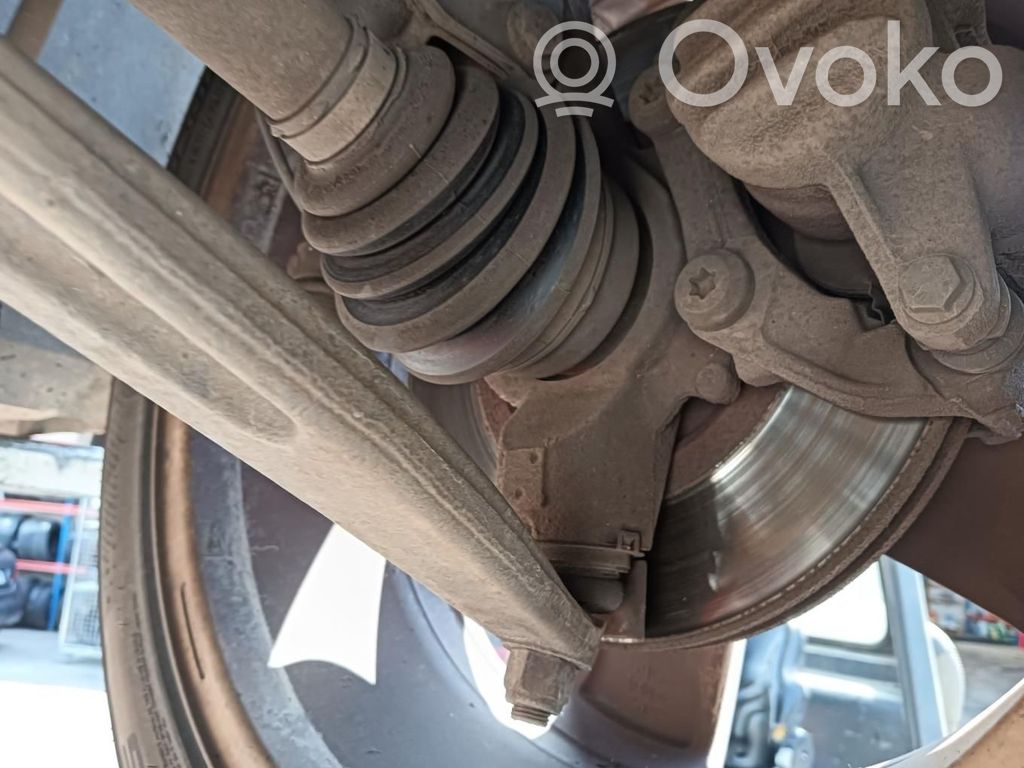 Peugeot 307 Fusée d'essieu de moyeu de la roue avant 