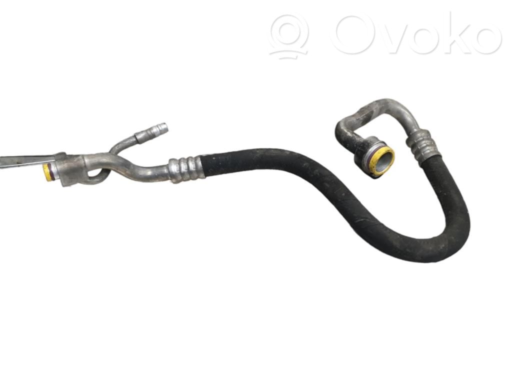 BMW 1 E81 E87 Ilmastointilaitteen putki (A/C) 