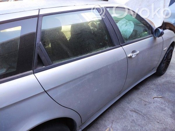 Alfa Romeo 156 Aizmugurējās durvis 